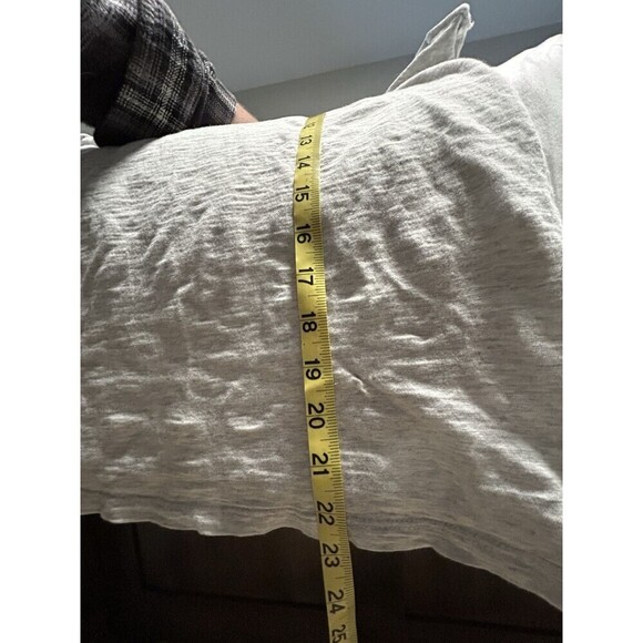 Women’s Old Navy Light Gray Ruffled Puff Sleeve Top Small - Picture 8 of 8